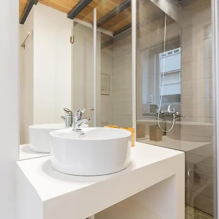 Apartment Bright Flat In Campolide Close To Metro