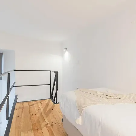Bright Flat In Campolide Close To Metro Apartment *